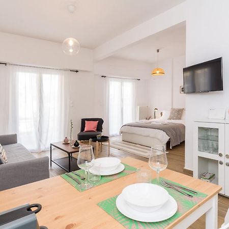 Wide Comfy Studio Apartment Centrally Located In Thissio 雅典 外观 照片
